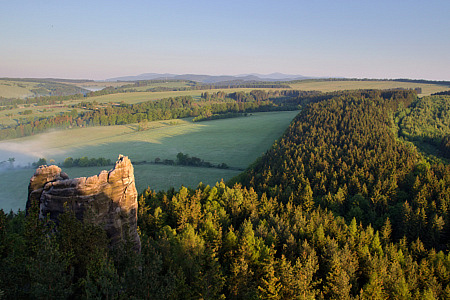 ráno na Křížovém vrchu