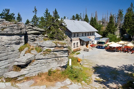 Třístoličník